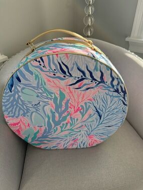 Lilly Pulitzer Round Floral Hatbox Bag in Pastel Coral & Aqua, gold zipper/strap